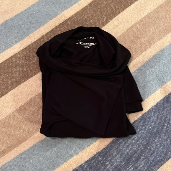 Tahari Black Stretch Mock Turtleneck short sleeve Top - Picture 5 of 5